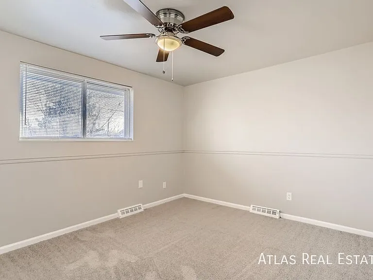 364 S Peoria Cir — Photo 7