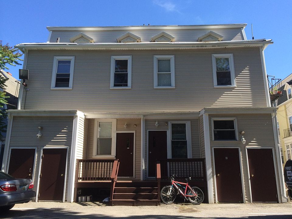 1st image of 192 Waterman St
