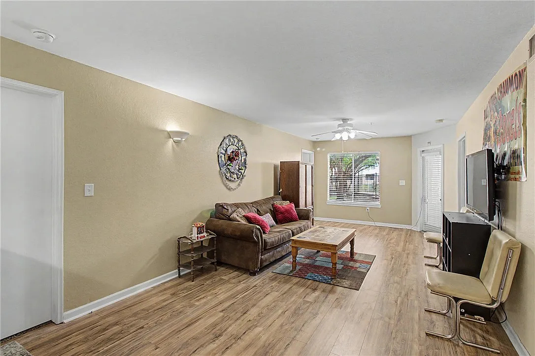 2 bed, 1236 sqft, $500 — Photo 3