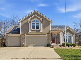 611 Chardonnay Ct, Raymore, MO 64083