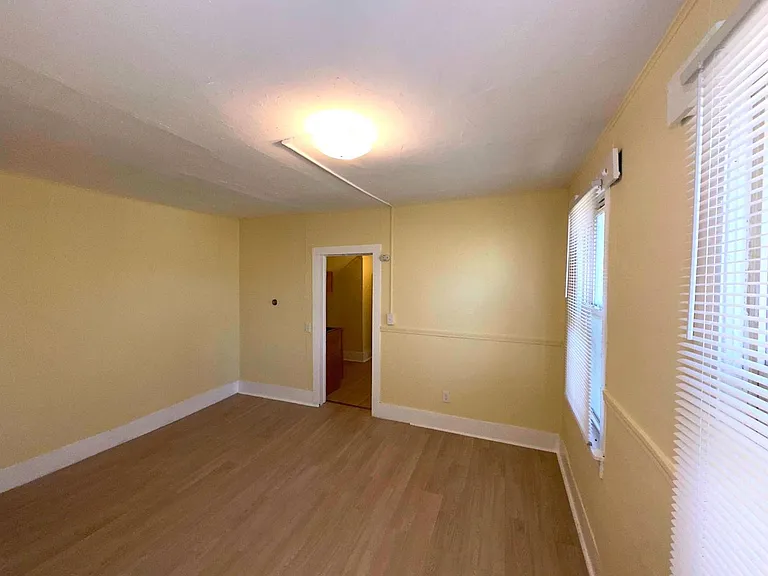 9016 Harris Ave — Photo 9