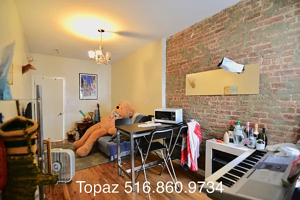 Rented by Rental Solutions Inc | media 40