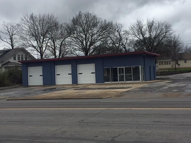 1st image of 319 Madison St