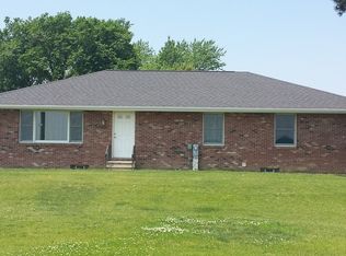 7997 N 2600 East Rd, Forrest, IL 61741