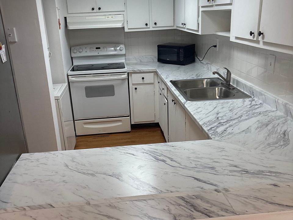 1st image of 10090 NW 80th Ct APT 1208
