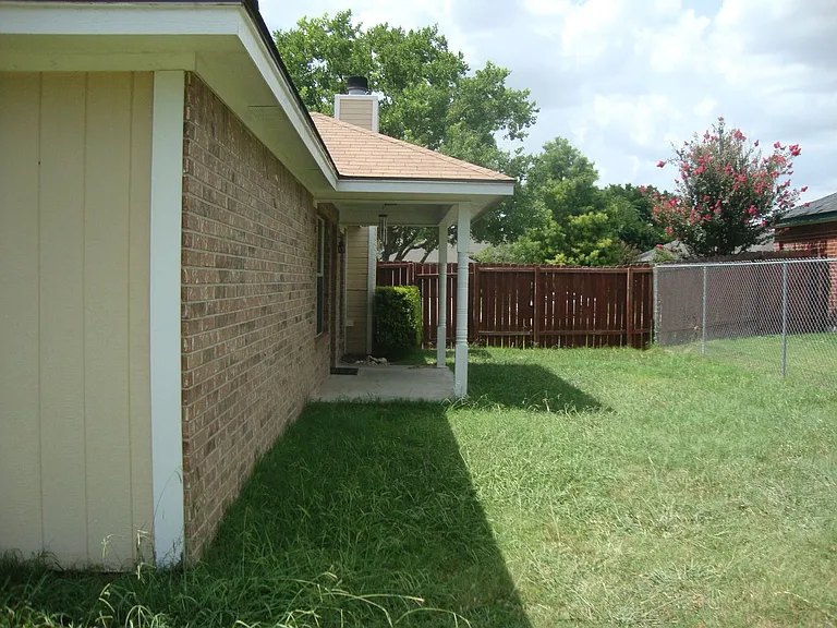 4208 Glennwood Dr — Photo 19
