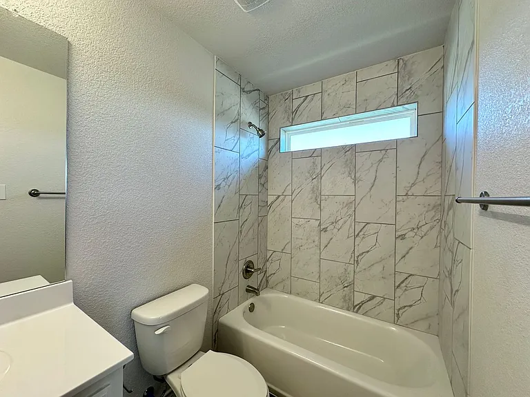 226B Dolphin Dr — Photo 29