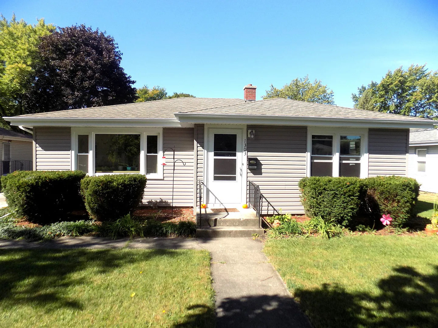 1303 Frederick St photo 1