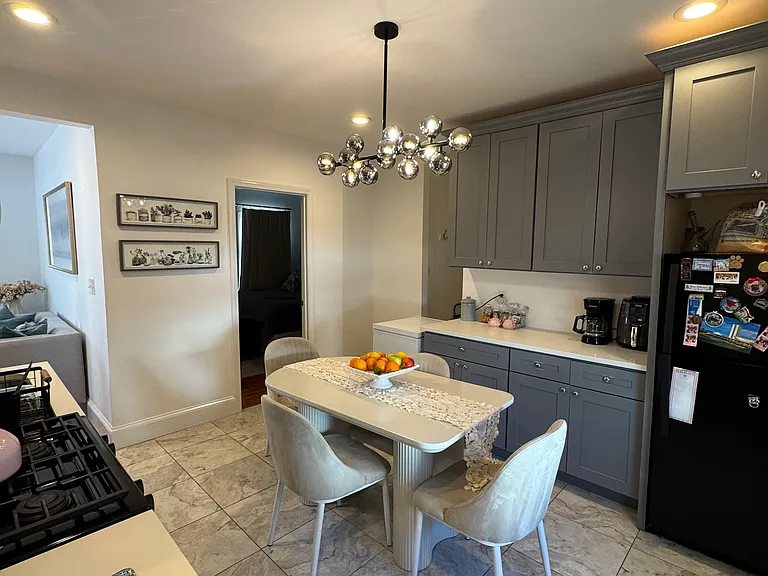 50 Wellington Ave #1 — Photo 4