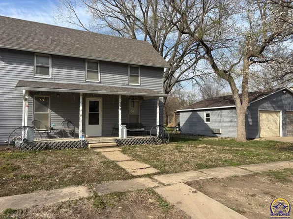 112 E 4th St, Allen, KS 66833