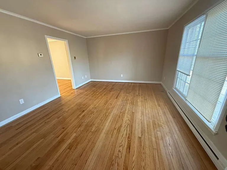 231 W Colonial Dr — Photo 13