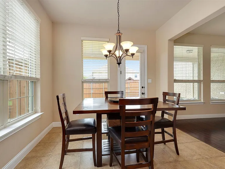 12813 Sherbrooke Dr — Photo 18