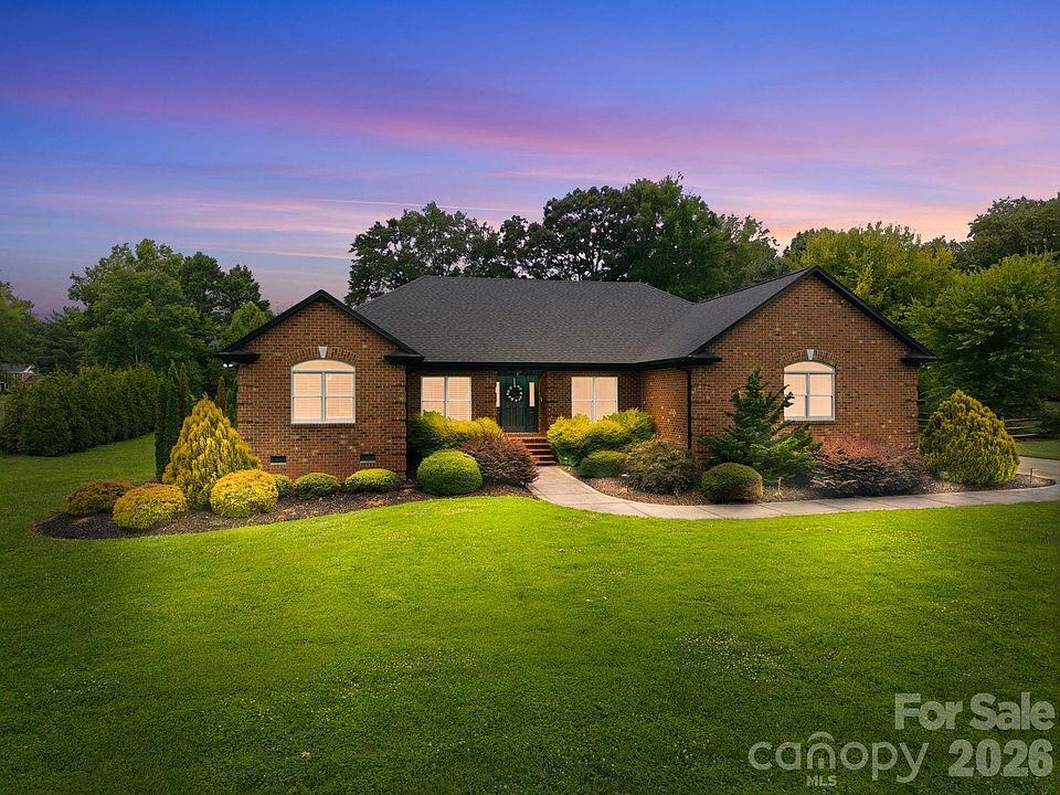 1st image of 4122 Amarillo Dr SW