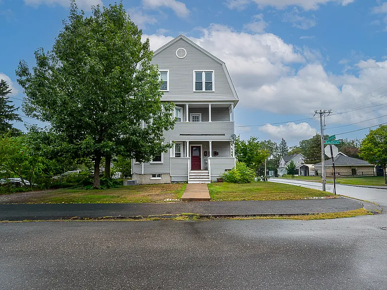 51 King Philip Rd #1 — Photo 22