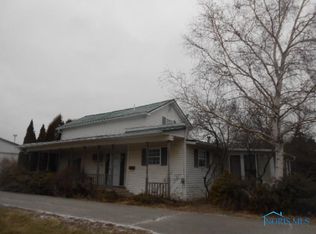 49 McClung St #1, Leipsic, OH 45856