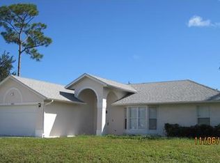 2562 NW National Cir, Pt Saint Lucie, FL 34953