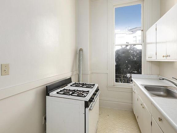 4th image of 1635 Pierce St APT 11