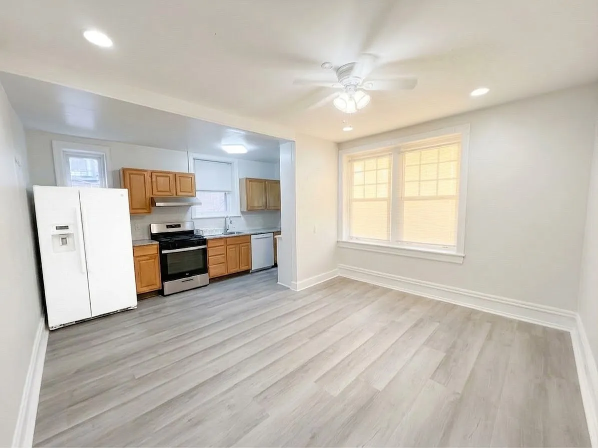 4104 Baltimore Ave — Photo 2