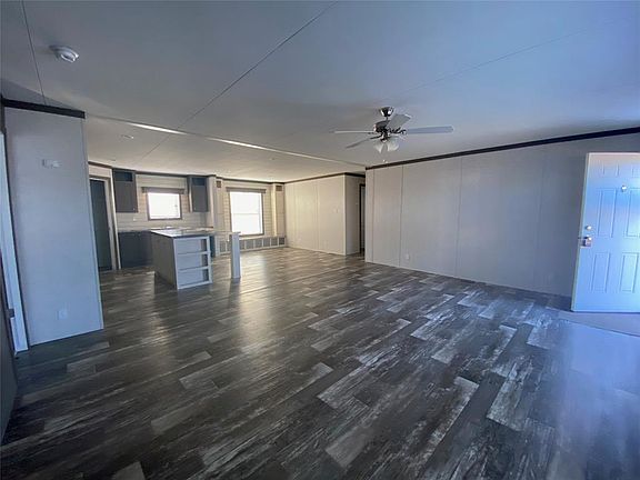 4th image of 115 Crest Dr