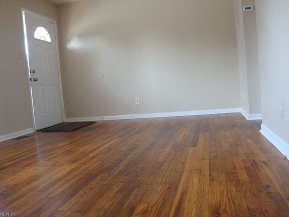 2nd image of 6010 Jefferson Ave APT 6