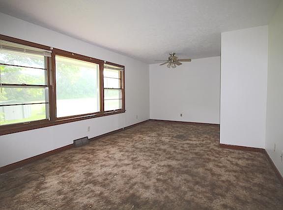 3rd image of 5415 W Hughes St