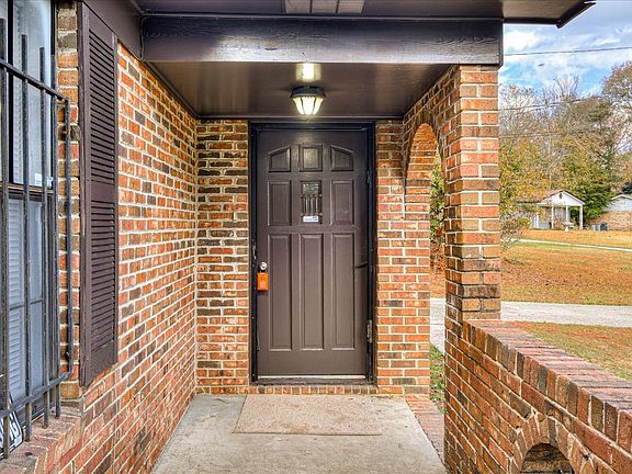 3rd image of 2365 Basswood Dr