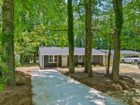 1936 Lakedell Dr, Charlotte, NC 28215