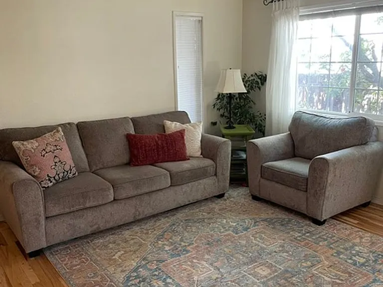 1215 Alfaretta Dr — Photo 3