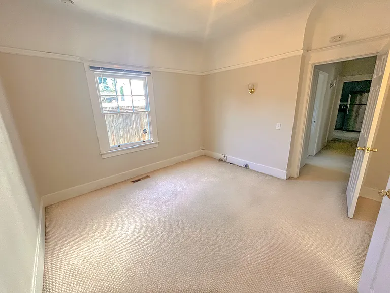 1509 Forest View Ave — Photo 13