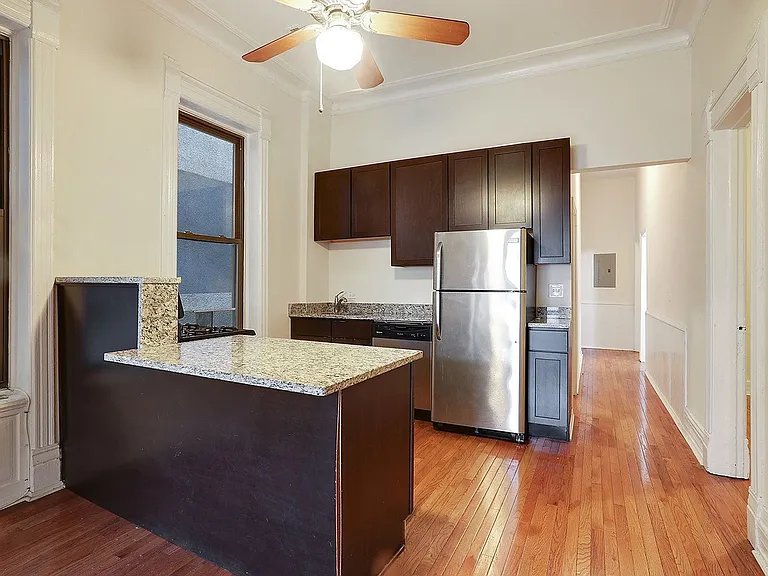 2050 W North Ave — Photo 4