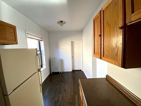 5th image of 933 W Sunnyside Ave APT 3N