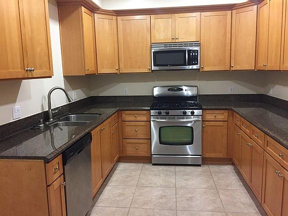 2nd image of 525 N Adams St