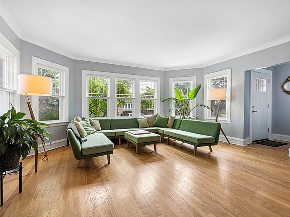 4th image of 5010 W Wolfram St
