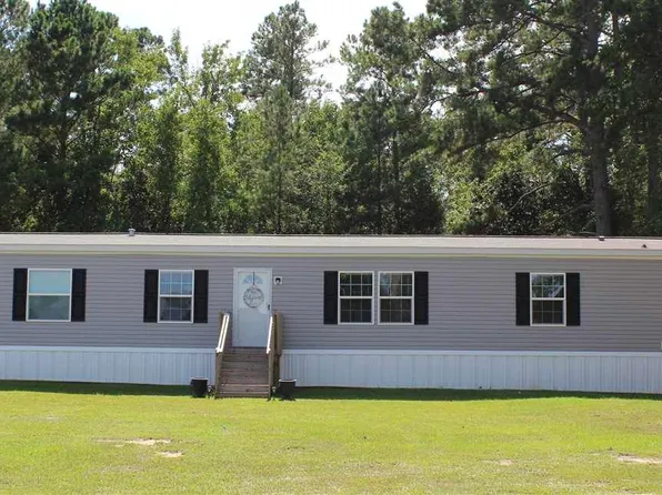 1406 Hobbs Dr, Summerton, SC 29148