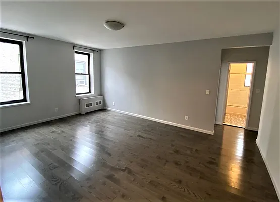 Sold by Dom Realty | media 8