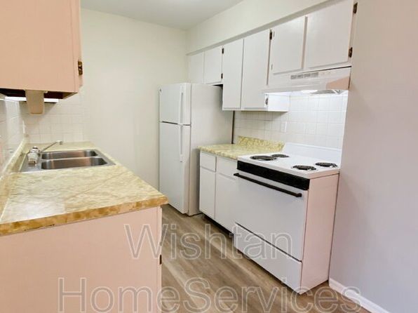 203 Charleston Blvd FLOOR 3