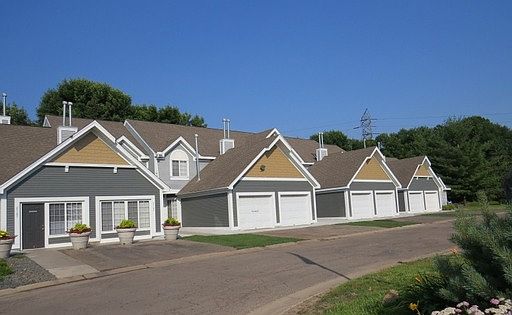 2nd image of 2162 Sycamore Trl
