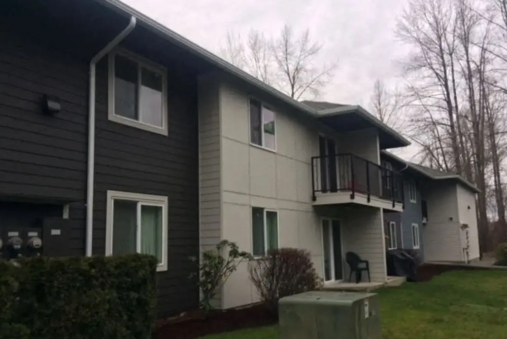 HARTFORD COURT APTS — Photo 2