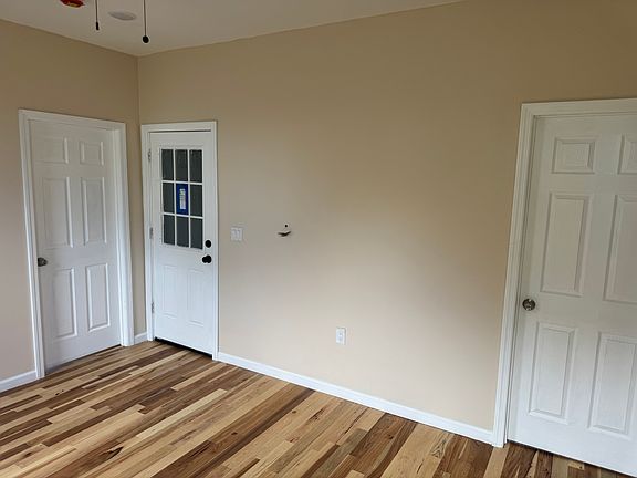 5th image of 151 Seeley Ave Floor 1