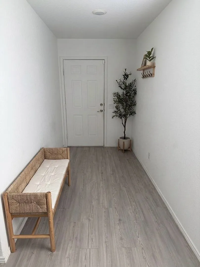 Full appliance package included: washer dryer and updated digital refrigerator! — Photo 2