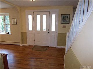2nd image of 17 Sussex Ln