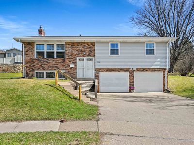 2768 Hickory Hill Ct, Dubuque, IA, 52001