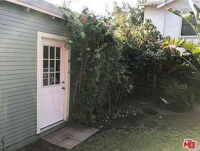 4th image of 4215 Lincoln Ave