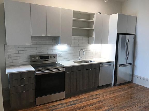 4th image of 1925 Vine St #2B