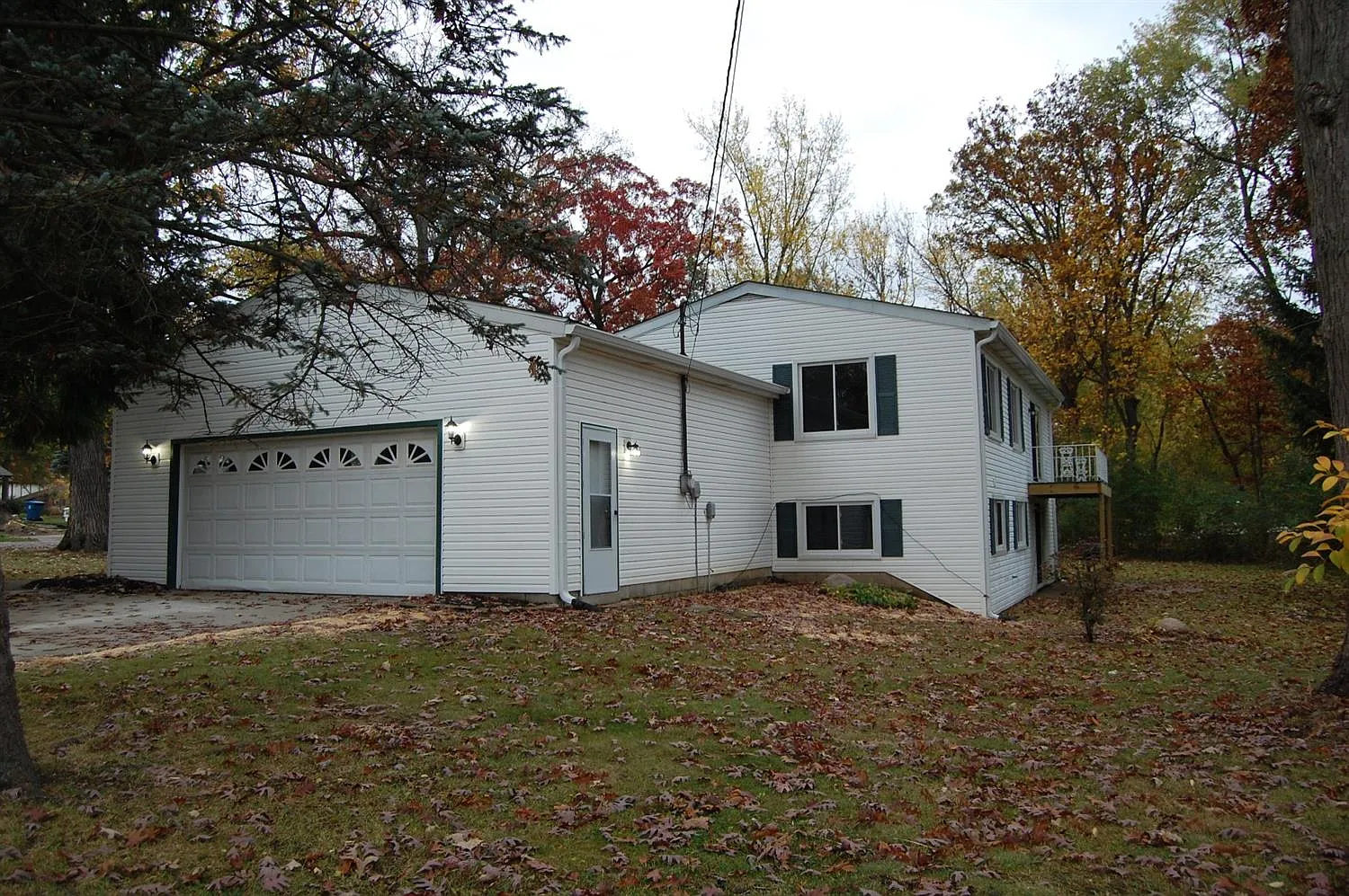 400 Iroquois Rd photo 1