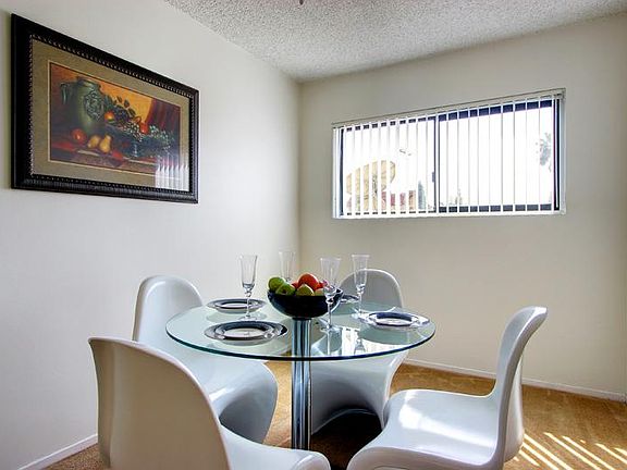 2nd image of 2021 Grismer Ave #W9znhe6wk