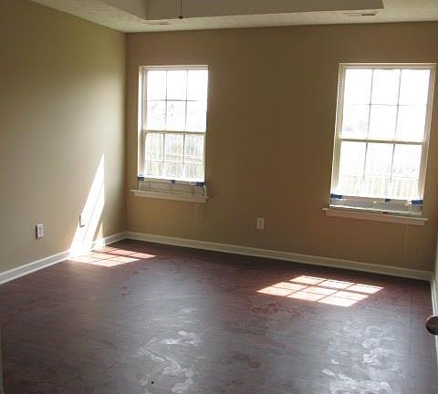 5th image of 140 Centerrock Dr