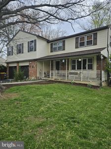 223 Valley Dr, Morrisville, PA, 19067