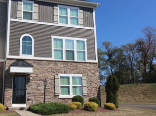 4043 Overview Dr, Canonsburg, PA 15317