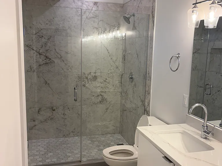 1722 W Virginia Ave NE #2 — Photo 3